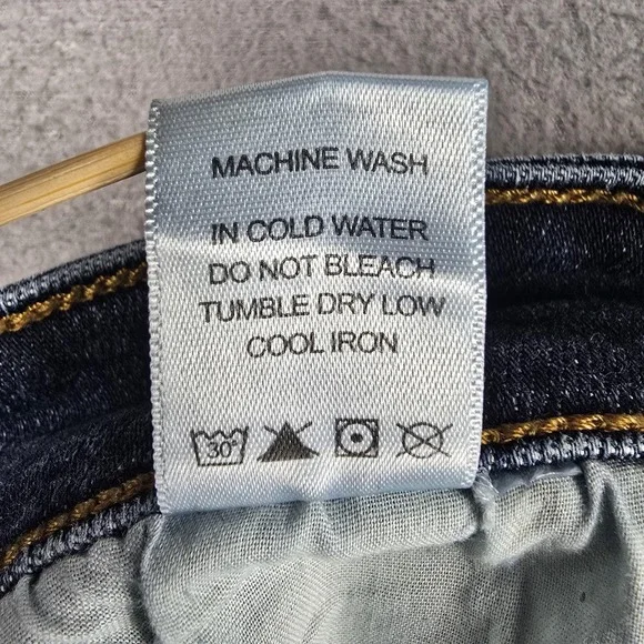 Judy Blue Shorts Womens 2XL Plus Stretch Blue Denim Bermuda Relaxed Summer - Picture 9 of 9